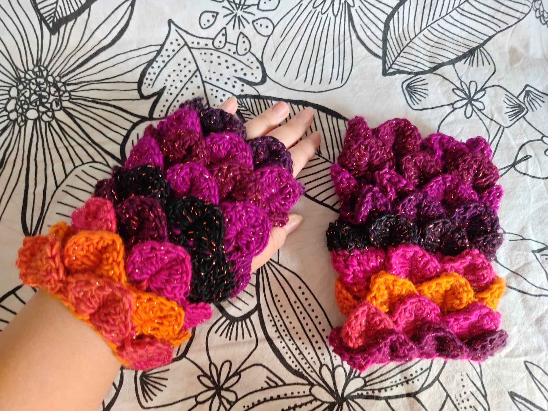 Mitaine multi couleurs écaille de dragon