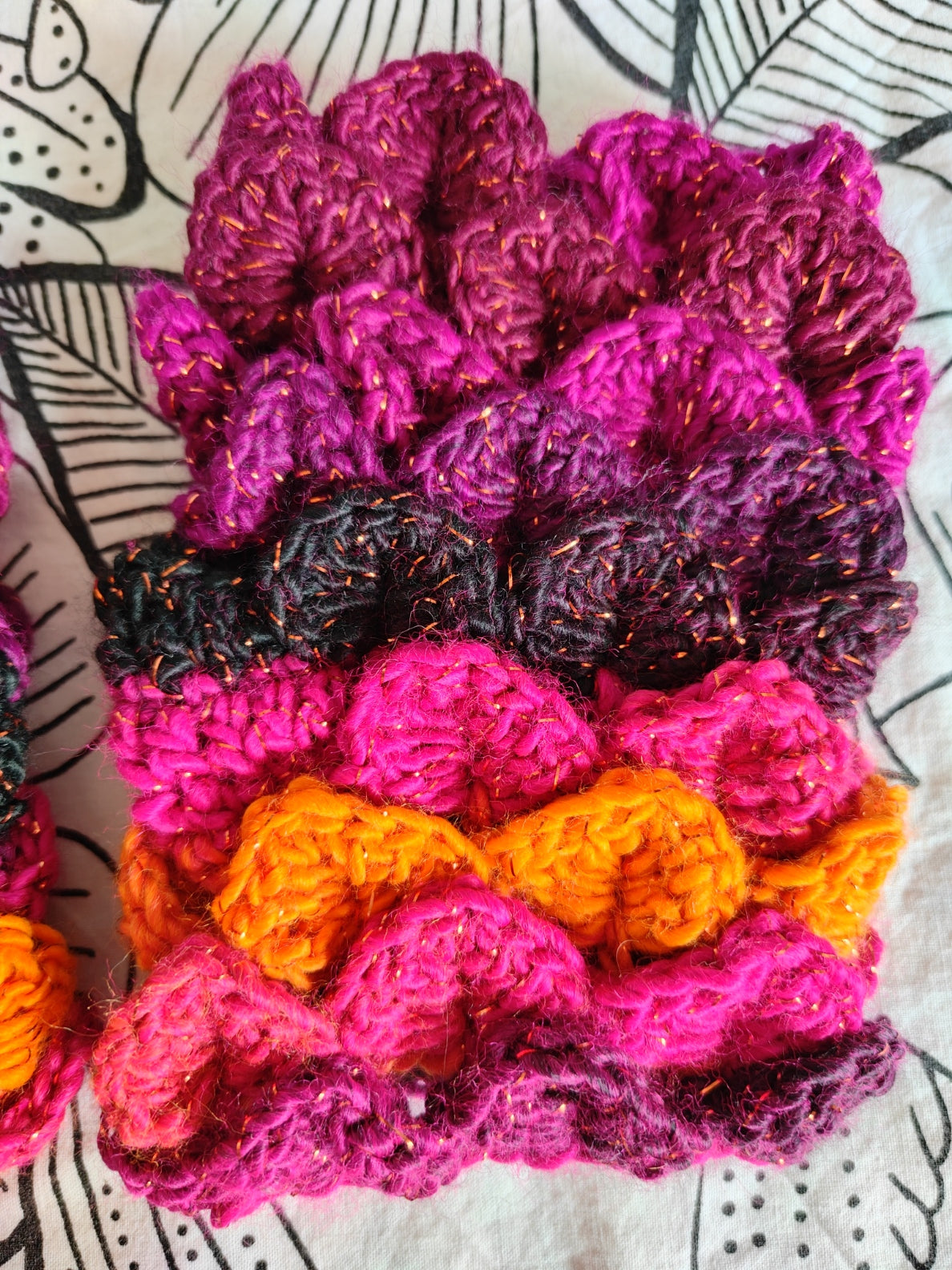 Mitaine multi couleurs écaille de dragon