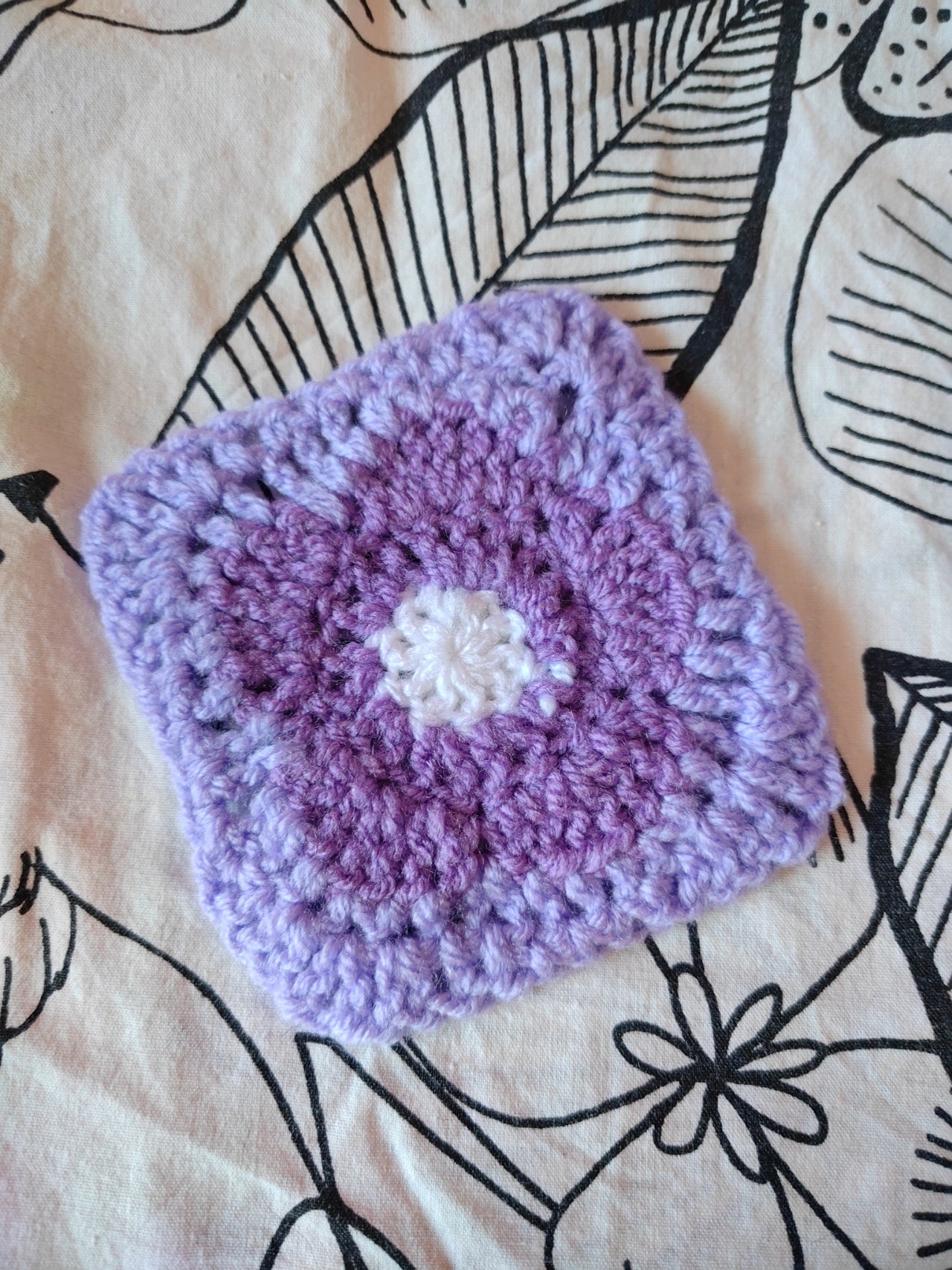 Sous-verres granny square fleur violette