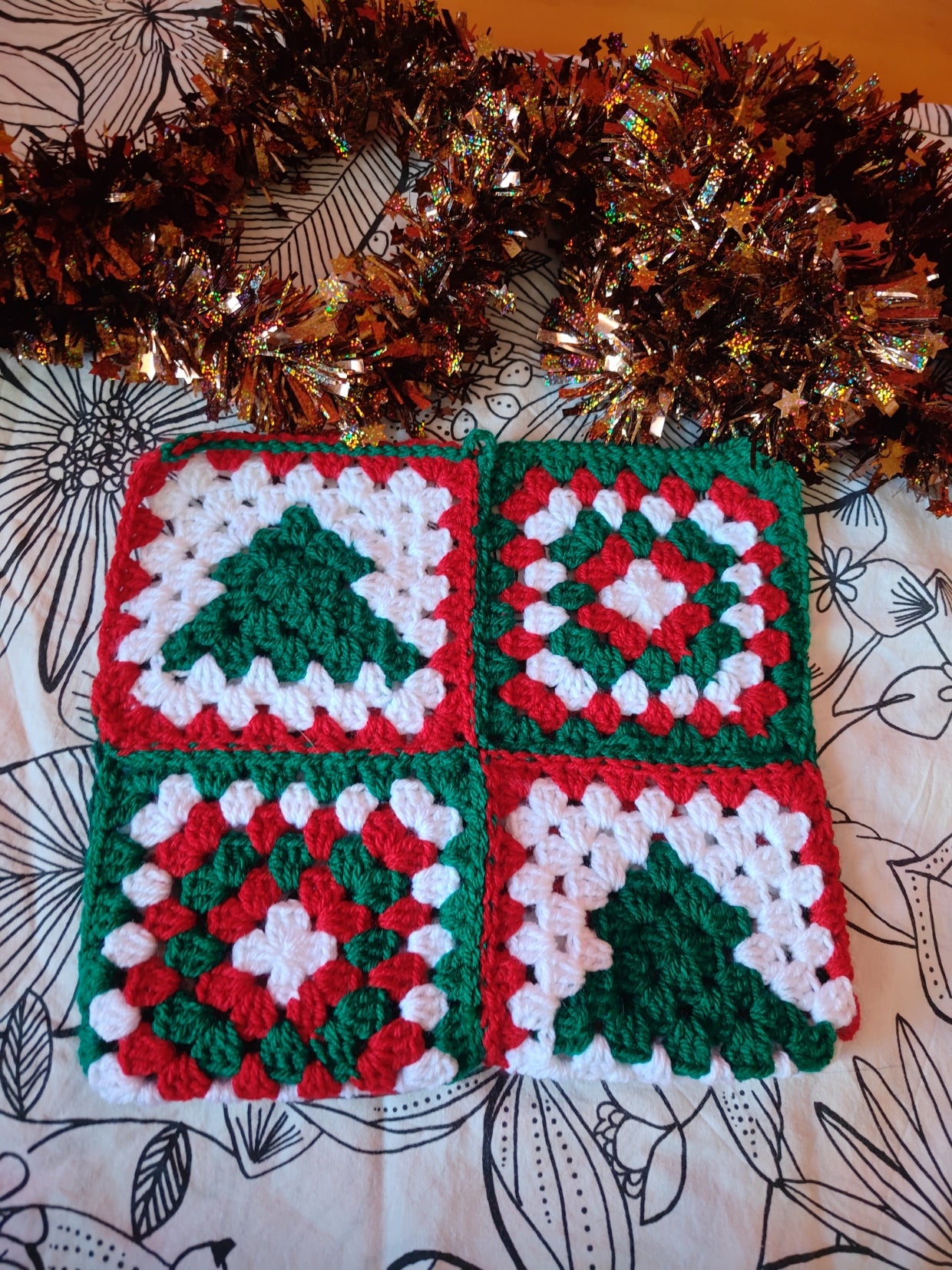 Pochette à livre Noël granny square