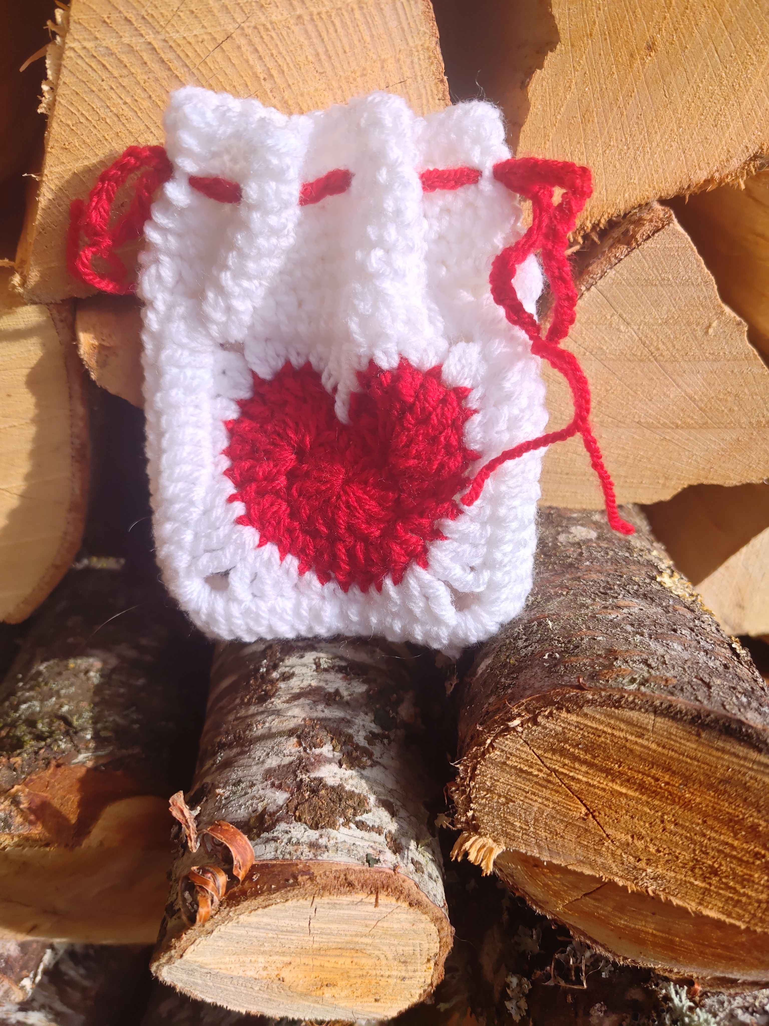 Pochette granny square cœur