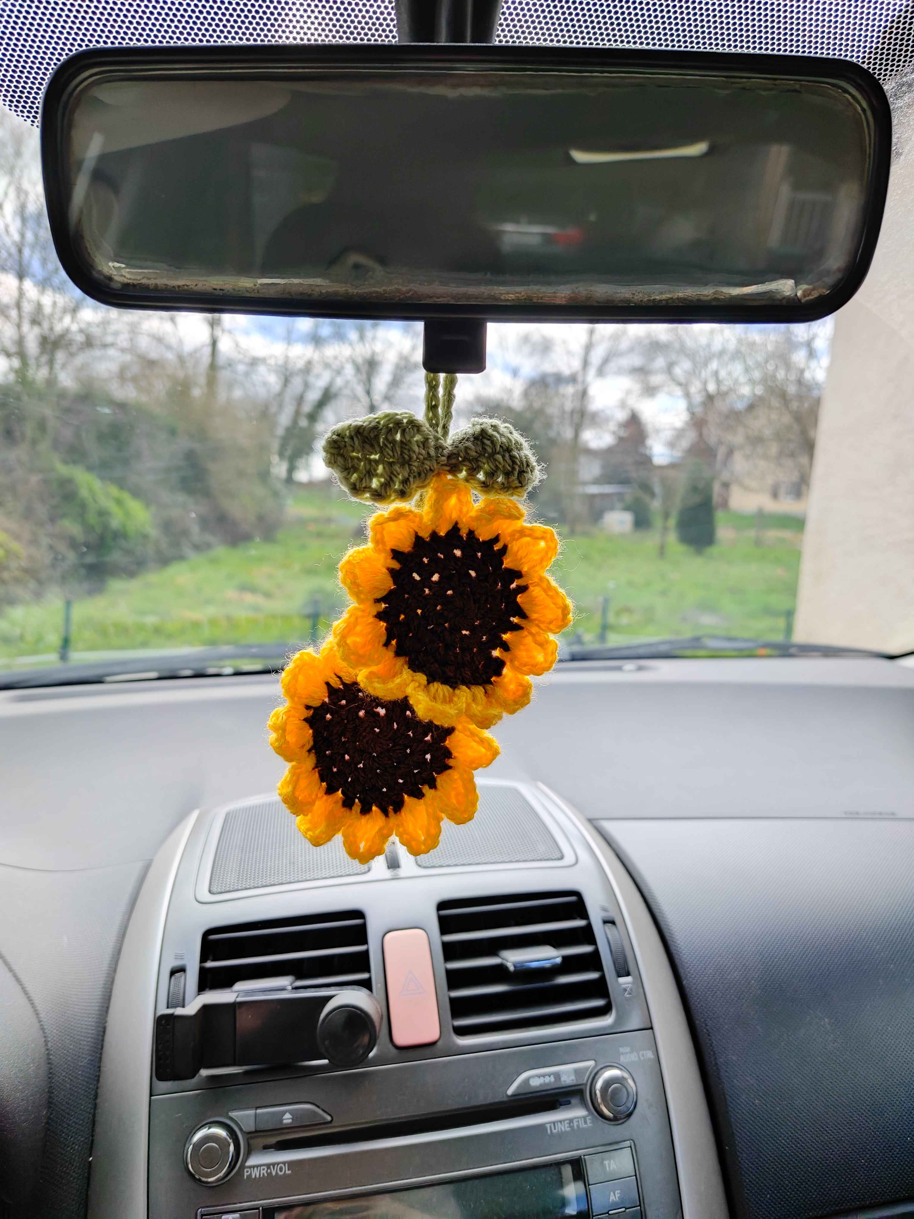 Décoration de rétroviseur Sunflower au crochet