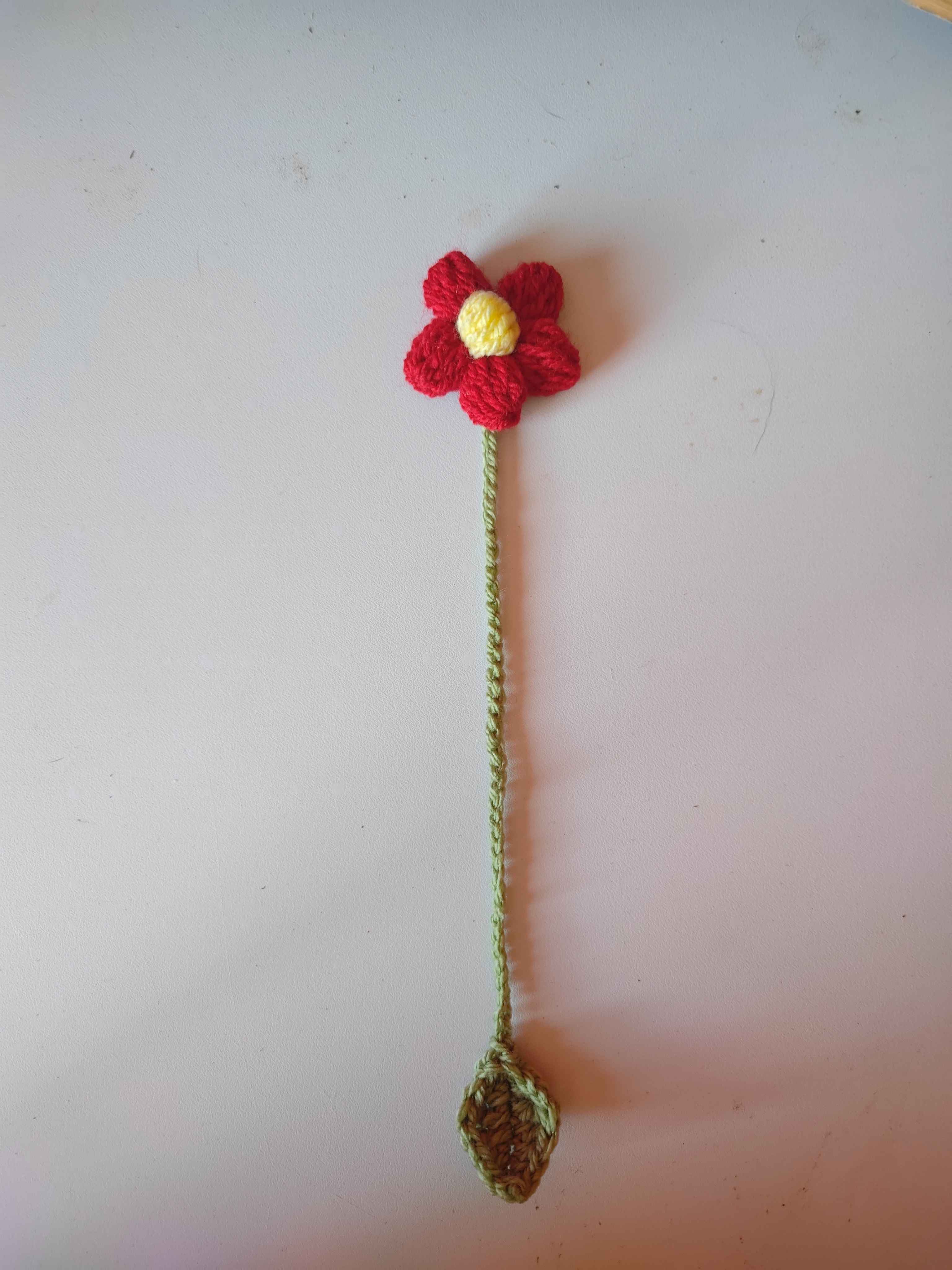 Marque page fleur fluffy